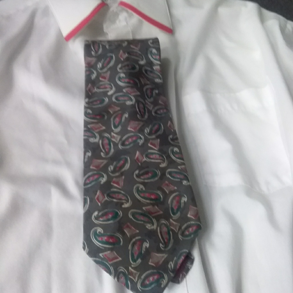 Prologue tie $23  +free $10 gift  bundle
